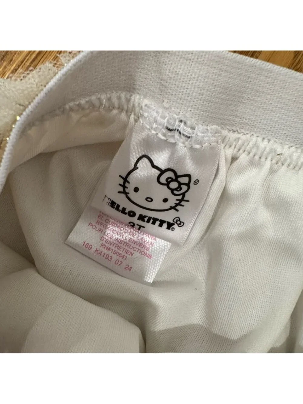 Hello Kitty Cream/gold skirt & top! Sz 3t NWOT